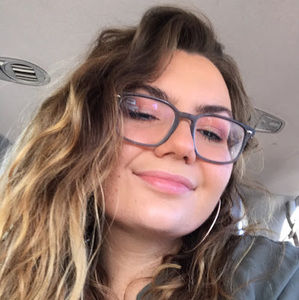 Meet your Posher, Angelica